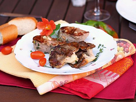 Gegrillte Austernpilze mit Schweinsfilet